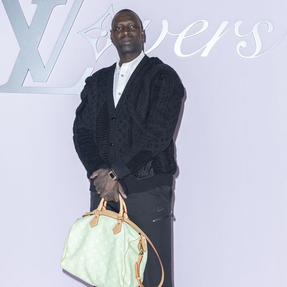 Omar Sy lors du photocall pour le défilé Louis Vuitton prêt à porter hommes Automne / hiver  2025 - 2026 lors de la fashion week à Paris.

© Olivier Borde /Bestimage