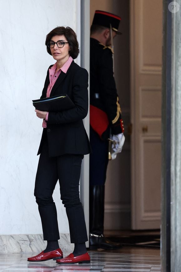 Rachida Dati, ministre de la culture à la sortie du conseil des ministres au palais présidentiel de l'Elysée, à Paris, France, le 27 novembre 2024. © Stéphane Lemouton/Bestimage