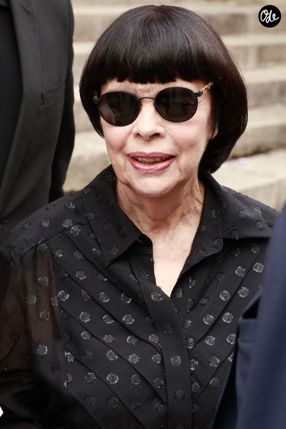 Exclusif - Mireille Mathieu lors de la cérémonie religieuse pour Olivier Echaudemaison en l'église Saint-Roch à Paris, France, le 7 septembre 2026. © Christophe Aubert/Bestimage