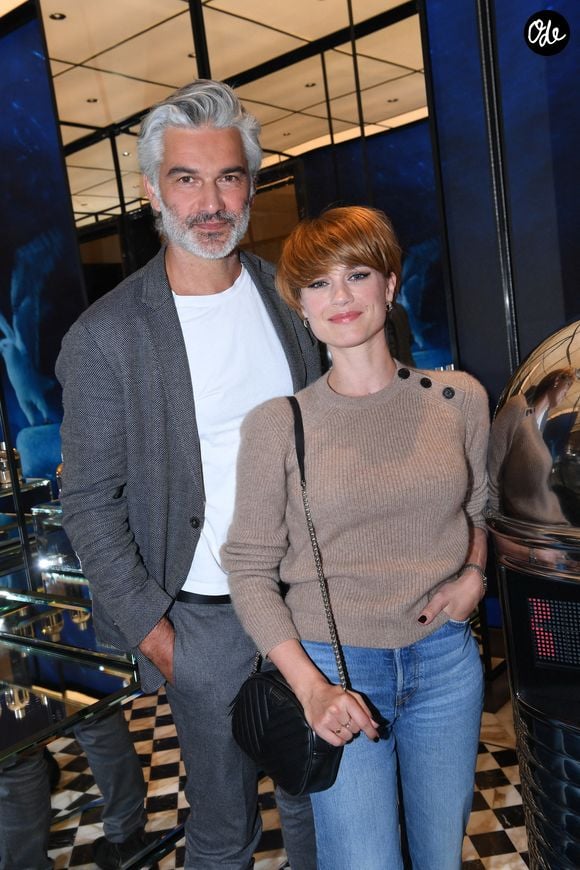 Exclusif - François Vincentelli et sa compagne Alice Dufour au lancement des nouveaux parfums Moncler dans sa boutique sur l'avenue des Champs-Élysées à Paris, France, le 22 avril 2022. © Rachid Bellak/Bestimage