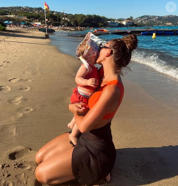 Vitaa immortalisée avec sa fille Noa - (Capture d'écran Instagram - mai 2024)
