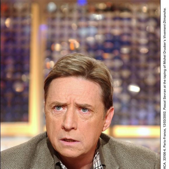 © Jean-Jacques Datchary/ABACA. 33106-4. Paris-France, 12/03/2002. Pascal Sevran lors de l'enregistrement de l'émission Vivement Dimanche de Michel Drucker.