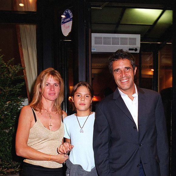 Julien Clerc, sa femme Virginie et sa fille Vanille au restaurant Coco et sa maison. Paris.
Bestimage