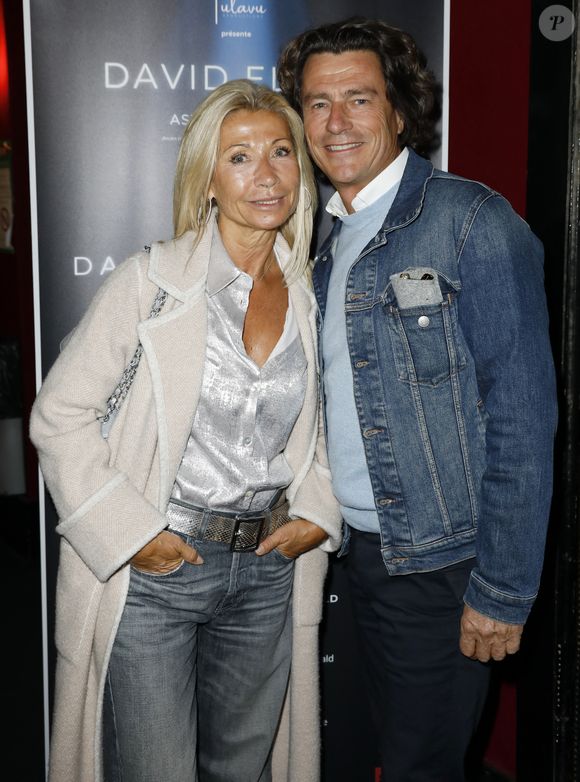Exclusif - Natty Tardivel et son compagnon - Célébrités assistent au spectacle "Dans les étoiles" par l'astrophysicien David Elbaz au théâtre de la Gaîté Montparnasse à Paris le 22 septembre 2025. © Marc Ausset-Lacroix/Bestimage