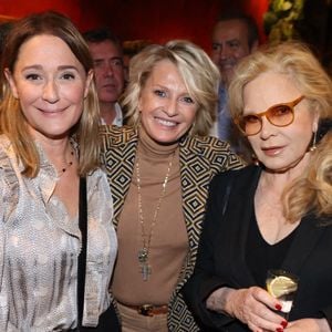 Exclusif - Daniela Lumbroso, Sophie Davant et Sylvie Vartan assistent au lancement du livre 'Ma Mere, Dieu et Litzie' de Roland Perez organisé par Five Eyes Production au Buddha Bar à Paris, France, le 08 novembre 2023. Photo by Jerome Dominé/ABACAPRESS.COM