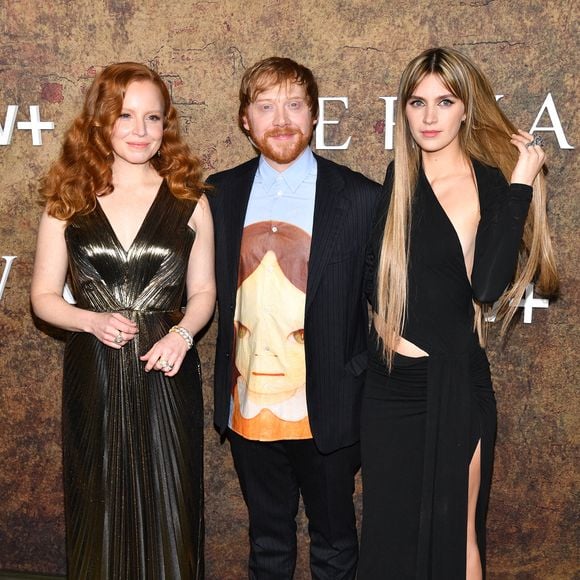 Rupert Grint va devoir débourser la somme astronomique de 1,8 million de livres, rapporte le quotidien, soit un peu plus de 2 millions d'euros.

Lauren Ambrose, Rupert Grint et Nell Tiger Free assistent à la première de la saison 4 de "Servant" sur Apple+ TV au Walter Reade Theater à New York, NY, le 9 janvier 2023.