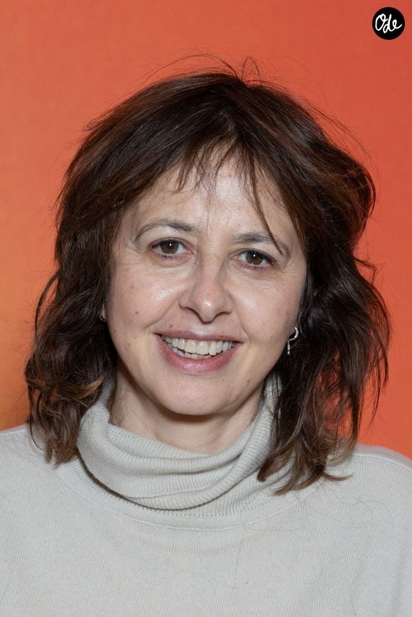 Dans un entretien accordé à Sandra Bismuth pour Rewell Magazine, la comédienne de 55 ans dévoile les habitudes qui lui permettent de se sentir bien au quotidien. 

Valérie Bonneton assiste à la première du documentaire « Les Habitants » au Grand REX, le 31 mars 2026 à Paris, en France. Photo : Nasser Berzane/ABACAPRESS.COM