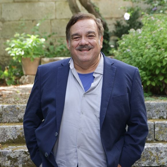 Finalement, Didier Bourdon a apprécié travailler avec Sophie Duez.

Didier Bourdon - Photocall du film "C'etait mieux demain " lors de la 18ème édition du Festival du Film Francophone d'Angoulême (FFA) le 30 août 2025.
© Guirec Coadic / Bestimage
