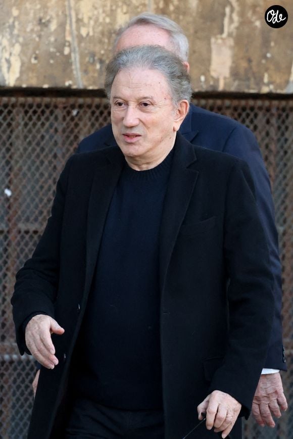 Michel Drucker - Funérailles de Nathalie Baye à l'église Saint-Sulpice à Paris le 24 avril 2026. © Dominique Jacovides - Coadic Guirec / Bestimage