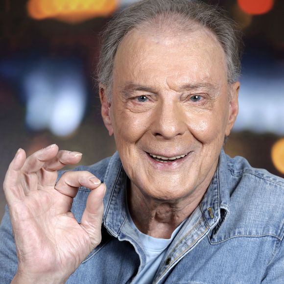 Exclusif - Portrait d'Herbert Léonard à Paris, le 8 octobre 2024.
© Cédric Perrin/Bestimage