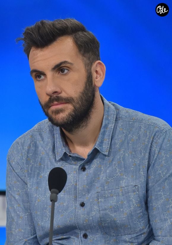 Exclusif - Laurent Ournac et le professeur David Nocca invités sur le plateau du journal télévisé le "19-20" sur France 3 Languedoc pour parler de la ligue contre l'obésité à Montpellier, le 10 septembre 2016. © Giancarlo Gorassini/Bestimage
