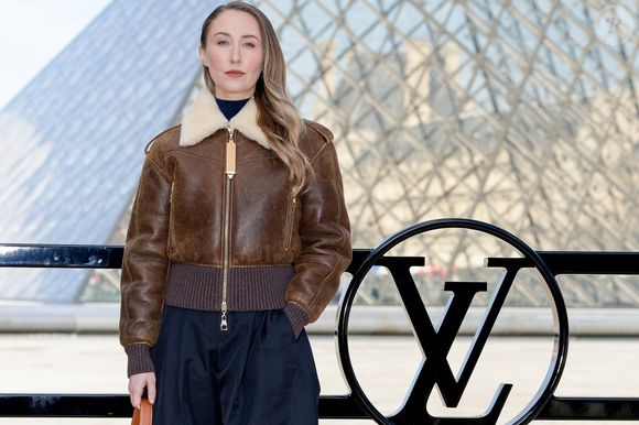 Erin Doherty au photocall du défilé Louis Vuitton Collection Femme Prêt-à-Porter Automne/Hiver 2026-2027 lors de la Fashion Week de Paris (PFW) au musée du Louvre, à Paris, France, le 10 mars 2026 © Olivier Borde/Bestimage