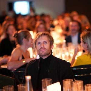 Philippe Lacheau lors de la soirée annuelle de gala de l'association Hope au pavillon Gabriel à Paris le 14 octobre 2025.
L’association HOPE propose, à travers l’équithérapie et de nombreux ateliers artistiques, un accompagnement destiné aux femmes qui, après l’annonce de leur cancer, souhaitent se reconstruire émotionnellement et retrouver confiance en elles, au-delà du parcours médical.
© Anne-Sophie Guebey / Bestimage