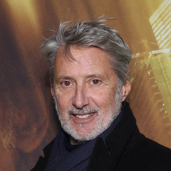 Antoine de Caunes - Avant-première du film "Le choix" de G. Bourdos au cinéma UGC Danton à Paris le 12 novembre 2024. © Denis Guignebourg/BestImage