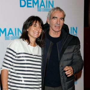 Estelle Denis et son compagnon Raymond Domenech lors de l'avant-première du film "Demain tout commence" au Grand Rex à Paris le 28 novembre 2016.