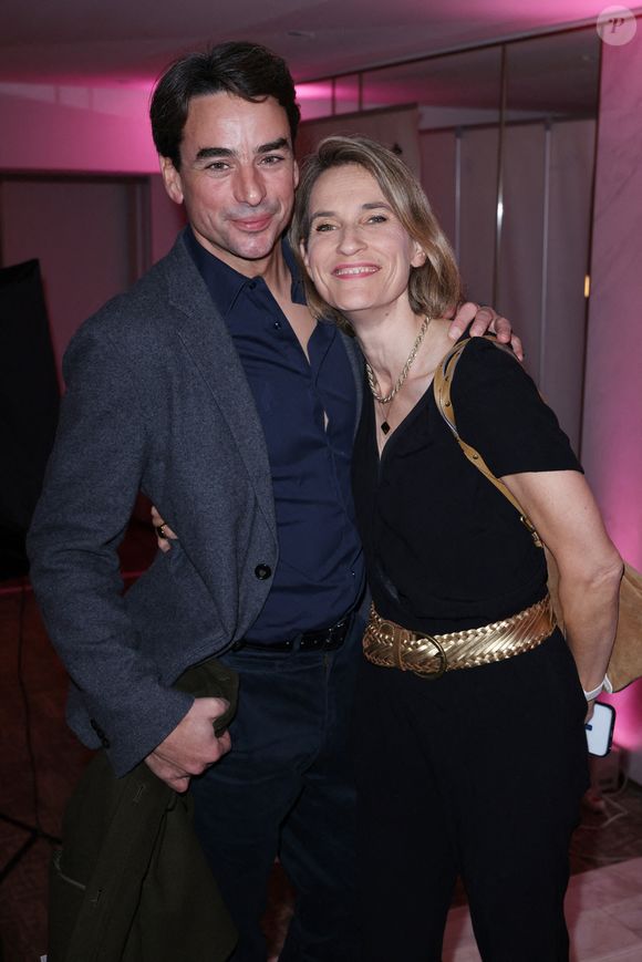Julian Bugier et sa femme Claire Fournier assistent au Gala HOPE à Paris, France, le 14 octobre 2025. Photo par Jerome Domine/ABACAPRESS.COM