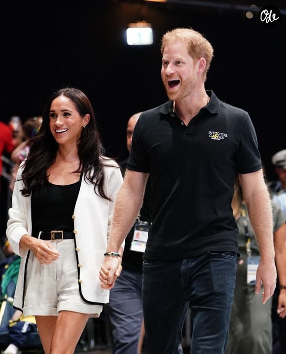 Le prince Harry, duc de Sussex et Meghan Markle, duchesse de Sussex, assistent au match de basket-ball en fauteuil roulant à la Merkur Spiel-Arena lors des Jeux Invictus à Düsseldorf (Allemagne), le 13 septembre 2023.