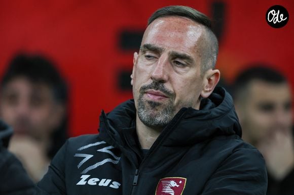 Franck Ribery, coach adjoint de la US Salernitana 1919 lors du match de football Serie A 2022/23 opposant l'AC Milan à l'US Salernitana 1919 au stade San Siro à Milan, Italie, le 13 mars 2023.

© Fabrizio Carabelli/LPS/Zuma Press/Bestimage