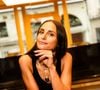 Aujourd'hui, elle dirige seule sa maison et assume aussi bien la création que les nombreuses fonctions liées à la gestion de son entreprise. 

Jade Genin