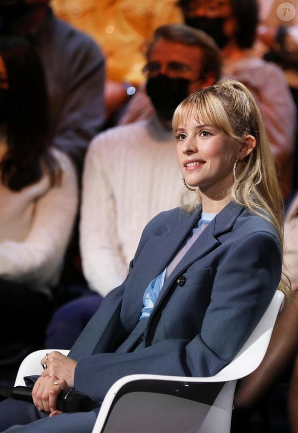 Exclusif - La chanteuse Angele - Enregistrement de l'émission "Le grand échiquier" à Paris, présentée par C.Chazal, et diffusée le 20 décembre sur France 3. Le 25 Novembre 2021
© Dominique Jacovides / Bestimage