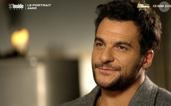 Amir, sur le plateau de 50mn Inside, avec Isabelle Ithurburu. Capture émission de TF1.