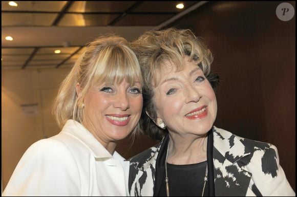 Sa fille dénonce l'indifférence autour de sa mort. 

Marthe Mercandier et sa fille Véronique Nery - Laurent Gerra fête ses 20 ans de carrière du Petit journal au Palais des congrès. © RINDOFF-GUIREC / BESTIMAGE