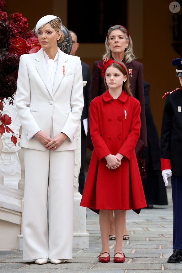 La princesse Charlène de Monaco, La princesse Gabriella de Monaco, comtesse de Carladès - La famille princière monégasque dans la cour d'honneur du palais lors de la la fête nationale à Monaco le 19 novembre 2025. © Dominique Jacovides - Bruno Bebert / Bestimage