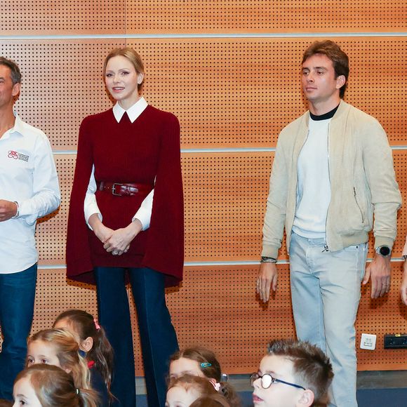 Tout au long de cette fameuse matinée, les enfants ont été sensibilisés à la prévention de la noyade à Monaco

La princesse Charlène de Monaco au Grimaldi Forum, accompagnée du champion monégasque de descente en apnée, Pierre Frolla, et la nouvelle directrice de sa Fondation Mme Anne Boggio, pour accueillir tous les élèves de Cours Préparatoire (CP) de Monaco (316 enfants) pour une matinée de sensibilisation à la prévention de la noyade à Monaco, le 28 novembre 2025. Claudia Albuquerque/Bestimage