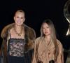 Laeticia Hallyday et sa fille Joy ont assisté ensemble au défilé Saint Laurent à Paris.

Laeticia Hallyday et sa fille Joy - Photocall du défilé Saint Laurent Collection Femme Prêt-à-Porter Printemps/Eté lors de la Fashion Week de Paris. © Olivier Borde/Bestimage