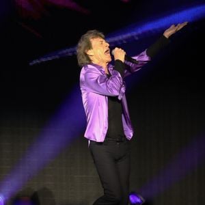 Il compare son entraînement sur mesure au rythme effréné d'un match de tennis avec des phases de haute intensité.

Exclusif - Mick Jagger - Les Rolling Stones en concert au Sofi Stadium à Inglewood en Californie. Le 14 juillet 2024.

© Bestimage