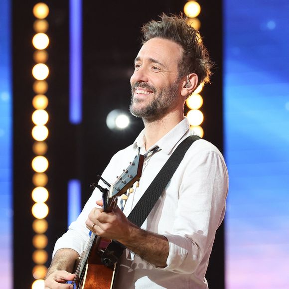 Il sera en concert le 15 novembre 2025 à la Seyne-sur-Mer.

Charlie Winston lors de la 37ème édition du Téléthon sur le plateau de France 2, avec pour parrain Vianney. Le 9 décembre 2023. © Coadic Guirec / Bestimage