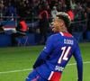 Né le 3 juin 2005 à Angers d’une mère française et d’un père ivoirien, Désiré Doué a lancé sa société DNM CONCEPT avec ses parents en décembre 2023. 

Joie - But de Desire Doue (PSG) - Match de Ligue 1 McDonald's "Paris Saint-Germain (PSG) - Brest (1-0)" au Parc des Princes à Paris le 10 mai 2026. © Michael Baucher/PsnewZ/Bestimage