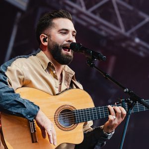 Kendji Girac - Les artistes sur la scène du V and B Fest' à Château-Gontier sur Mayenne le 21 août 2025

© Alexandre Fumeron / Afterdepth / Bestimage