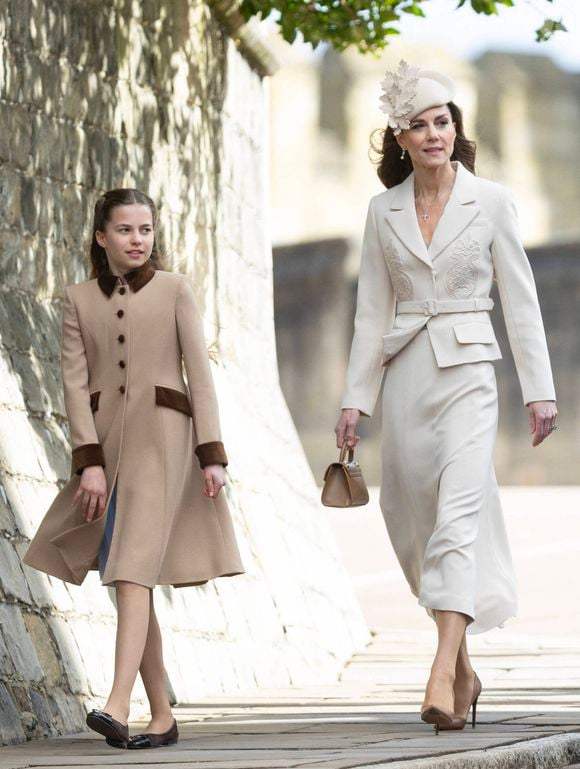 La princesse Catherine (Catherine "Kate" Middleton, princesse de Galles), la princesse Charlotte (La princesse Charlotte de Galles), la messe traditionnelle de Pâques à la chapelle Saint-Georges à Windsor, Royaume-Uni, 5 avril 2026.  Dana Press / Bestimage