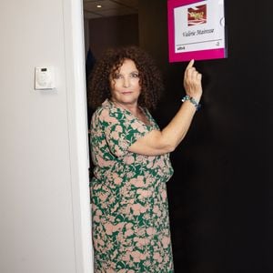Exclusif - Valerie Mairesse  - Backstage de l'enregistrement de l'émission "Les Grosses Têtes Prime", présentée par L.Ruquier et diffusée le 2 octobre à 21h05 sur France 2. 
Les Grosses Têtes vous invitent à une nouvelle soirée placée sous le signe de l’humour, ce samedi.
Culture générale, jeux en pagaille, happening en tous genres… L.Ruquier met le paquet pour vous faire passer une soirée que vous n’êtes pas prêts d’oublier !
Comme d’habitude, des invités de haut niveau viendront jouer avec nos Grosses Têtes.
© Jack Tribeca / Bestimage