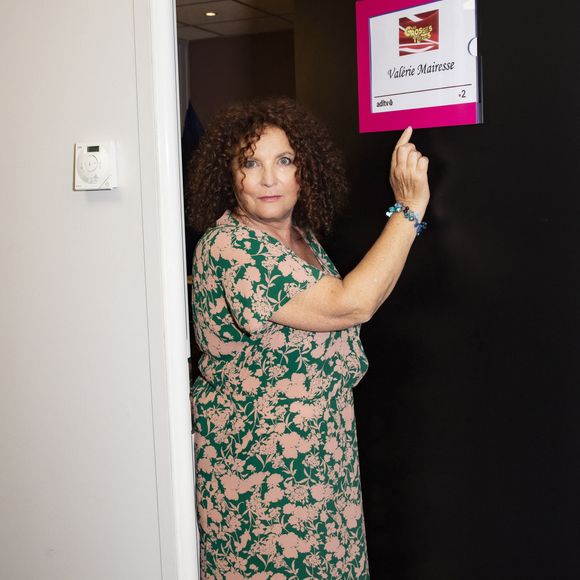Exclusif - Valerie Mairesse  - Backstage de l'enregistrement de l'émission "Les Grosses Têtes Prime", présentée par L.Ruquier et diffusée le 2 octobre à 21h05 sur France 2. 
Les Grosses Têtes vous invitent à une nouvelle soirée placée sous le signe de l’humour, ce samedi.
Culture générale, jeux en pagaille, happening en tous genres… L.Ruquier met le paquet pour vous faire passer une soirée que vous n’êtes pas prêts d’oublier !
Comme d’habitude, des invités de haut niveau viendront jouer avec nos Grosses Têtes.
© Jack Tribeca / Bestimage