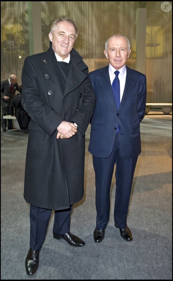 François-Henri Pinault et son père François au Grand Palais à Paris  ANGELI-BORDE-CASTEL-RINDOFF / BESTIMAGE