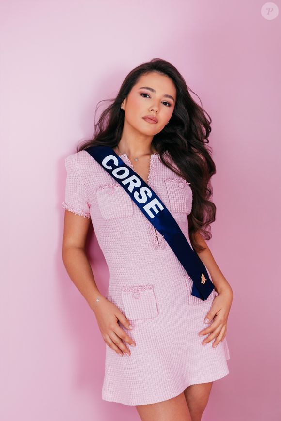 Miss Corse, Manon Mateus - Portrait officiel des 30 candidates au concours Miss France 2026. SIPA / Benjamin Decoin via Bestimage