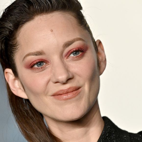 Ensemble depuis déjà de nombreuses années, le couple formé par Marion Cotillard et Guillaume Canet continue de déchaîner les passions. 

Marion Cotillard au photocall de la soirée "Vanity Fair" lors de la 95ème édition de la cérémonie des Oscars à Los Angeles. AGENCE / BESTIMAGE