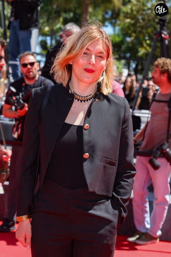 Valérie Donzelli monte les marches du film "Moulin" lors du 79ème Festival International du Film de Cannes, le 17 mai 2026.

© Jacovides-Moreau / Bestimage
