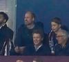 Le prince William est un véritable passionné de football.
Le prince William, prince de Galles, et le prince George de Galles, dans les tribunes du match de quart de finale retour de Ligue Des Champions (LDC) "Aston Villa - PSG (3-2)" au stade Villa Park.
©Imago/PsnewZ/Bestimage