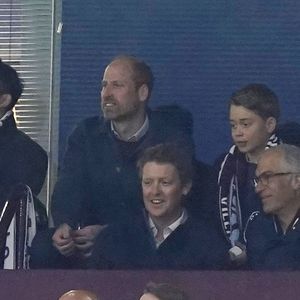 Le prince William est un véritable passionné de football.

Le prince William, prince de Galles, et le prince George de Galles, dans les tribunes du match de quart de finale retour de Ligue Des Champions (LDC) "Aston Villa - PSG (3-2)" au stade Villa Park.
©Imago/PsnewZ/Bestimage