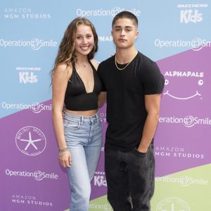 À seulement 18 ans, Shaya vient de franchir une étape importante en lançant BUILD, un nouveau concept d'entraînement développé aux côtés de Maria Chase, figure reconnue du fitness à Los Angeles.

Shaya Charvet au Photocall de l'événement "Operation Smile's Malibu FamilyFest 2024" à Malibu le 1er juin 2024.
 © Billy Bennight/ZUMA Press Wire / Bestimage