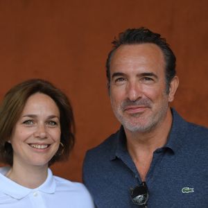 La mère des filles de Jean Dujardin a remplacé Philippe Candeloro et Nelson Monfort

Jean Dujardin, Nathalie Péchalat assistent aux Internationaux de France 2023 à Roland Garros le 11 juin 2023 à Paris, France. Photo by Franck Castel/ABACAPRESS.COM