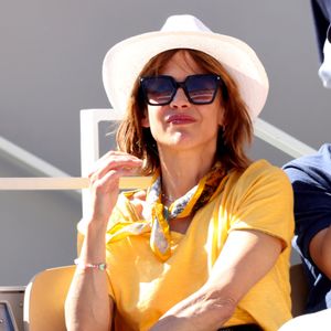 Sophie Marceau - Célébrités dans les tribunes de la finale homme des Internationaux de France de tennis de Roland Garros 2024 à Paris le 9 juin 2024. © Jacovides-Moreau/Bestimage