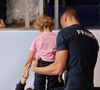 Manon, qui fêtera ses 15 ans le 2 avril 2025, a d'ailleurs particulièrement gâté sa maman, ces derniers jours !
Laure Manaudou, Frederick Bousquet et leur fille Manon. Chartres, le 23 novembre 2012.