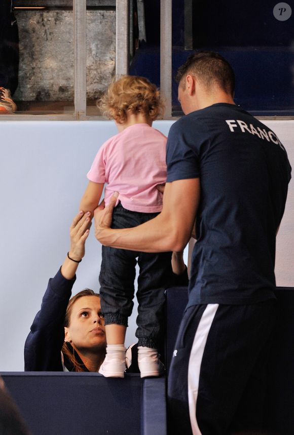 Manon, qui fêtera ses 15 ans le 2 avril 2025, a d'ailleurs particulièrement gâté sa maman, ces derniers jours !

Laure Manaudou, Frederick Bousquet et leur fille Manon. Chartres, le 23 novembre 2012.