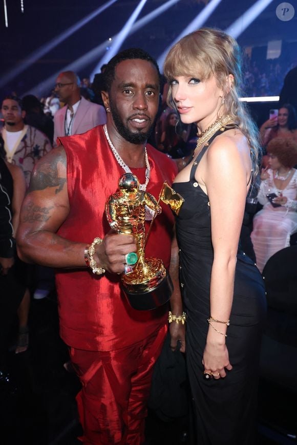 P. Diddy et Taylor Swift aux MTV Video Music Awards 2023 ©Backgrid USA / Bestimage