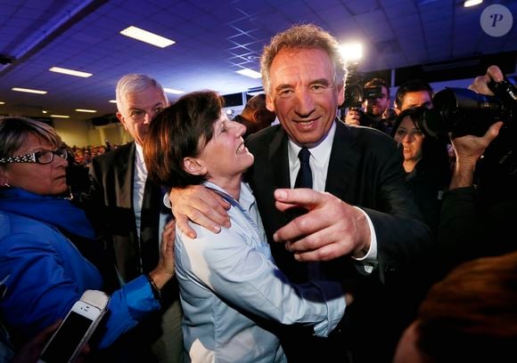 Archive - François Bayrou, président du Modem, fête en compagnie de sa femme Elisabeth sa victoire à l'élection municipale de Pau, France, le 31 Mars 2014. © Patrick Bernard/Bestimage