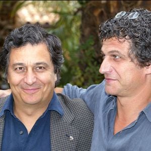 Christian Clavier est à l'affiche de "Cocorico 2".

Christian Clavier et son frère Stephane lors du Festival de la Fiction, à Saint-Tropez. © ABACA